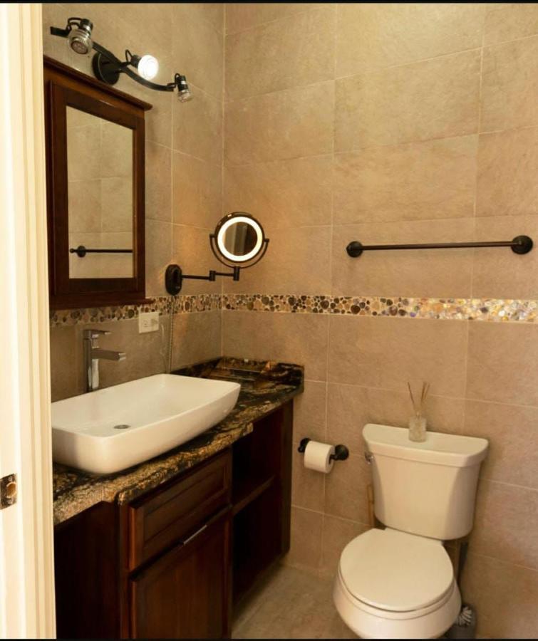 Finest Accommodation Riches Manor 1 Gladstone Drive Apt A2 Kgn 6 New Kgn Kingston Zewnętrze zdjęcie