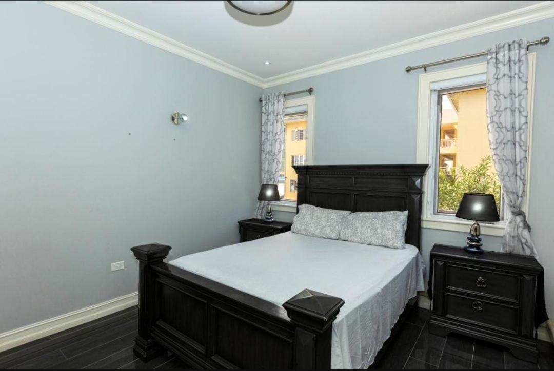 Finest Accommodation Riches Manor 1 Gladstone Drive Apt A2 Kgn 6 New Kgn Kingston Zewnętrze zdjęcie