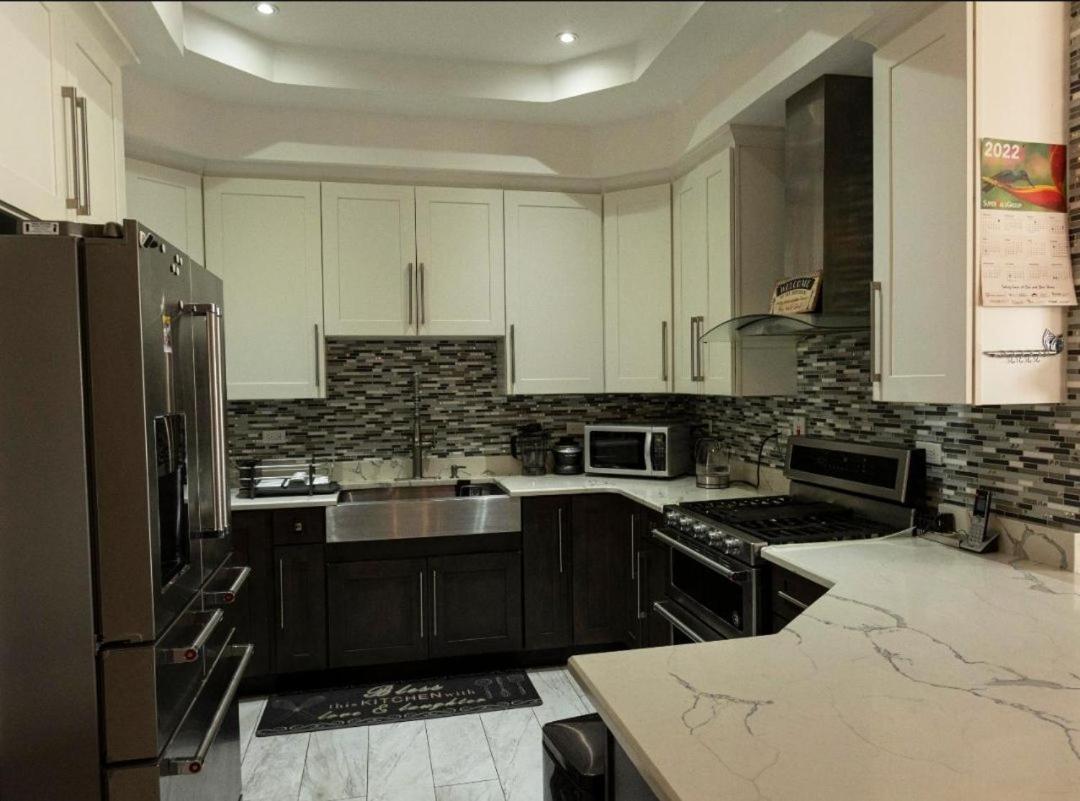Finest Accommodation Riches Manor 1 Gladstone Drive Apt A2 Kgn 6 New Kgn Kingston Zewnętrze zdjęcie